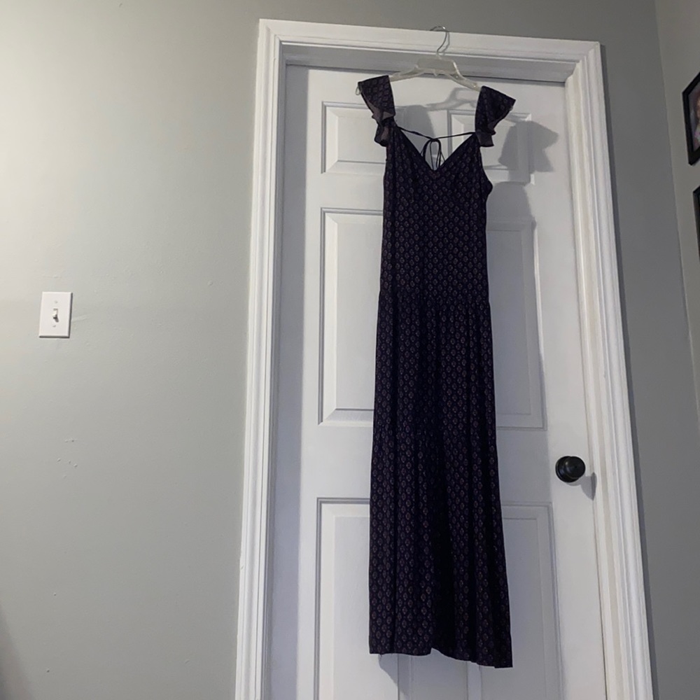•Dillards Navy blue maxi dress•